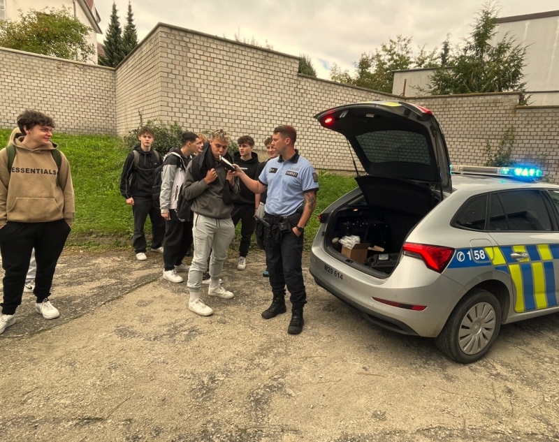 Odborná exkurze v předmětu Motorová vozidla pro třídu 3.TB na OO PČR Zábřeh