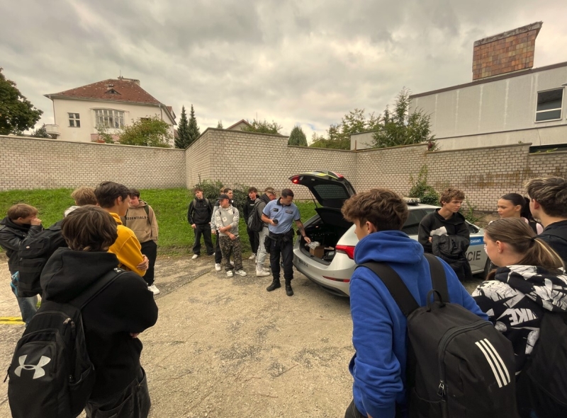 Odborná exkurze v předmětu Motorová vozidla pro třídu 3.TB na OO PČR Zábřeh