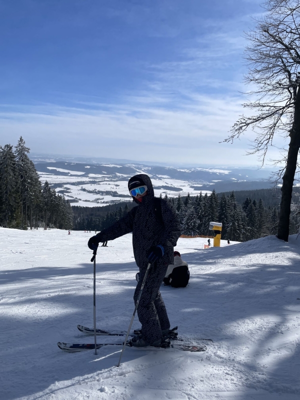 Kurz sjezdové lyžování a snowboardingu