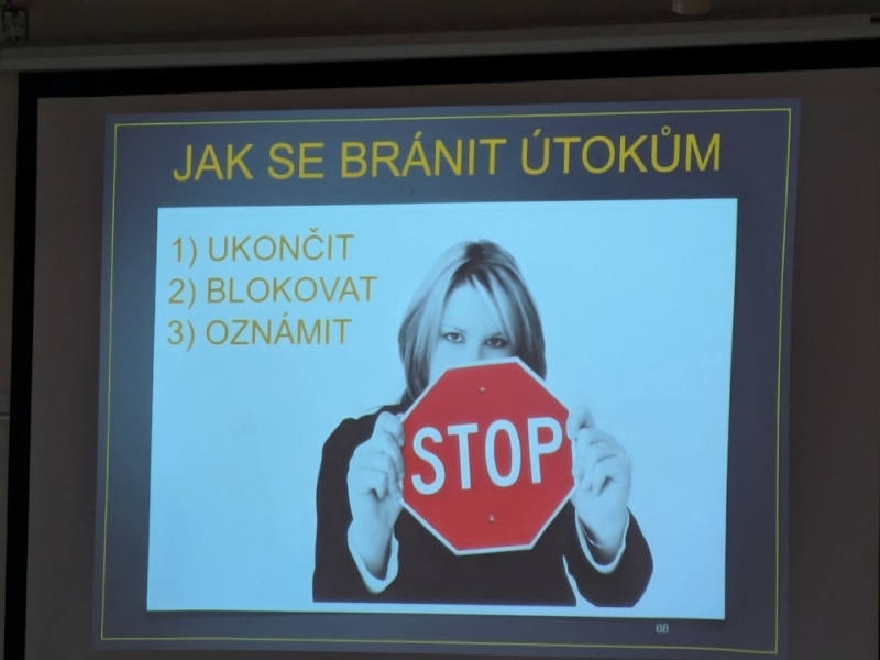 Přednášky na aktuální téma: Nebezpečí v kyberprostoru 