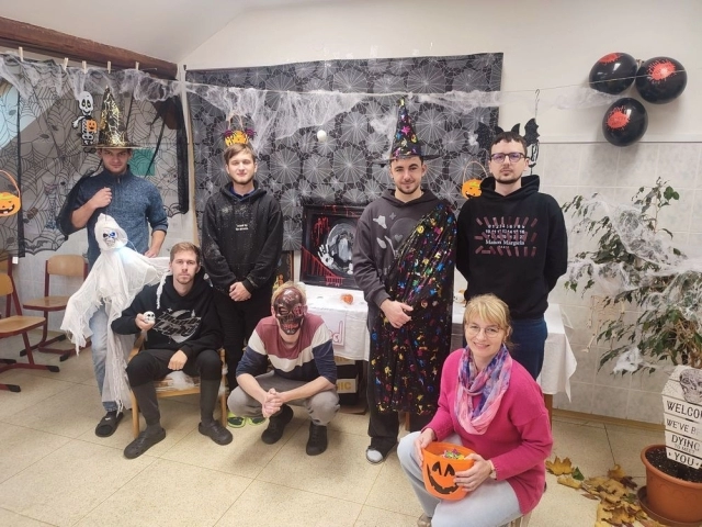 Aktuality - Halloween is here! And we are having fun...